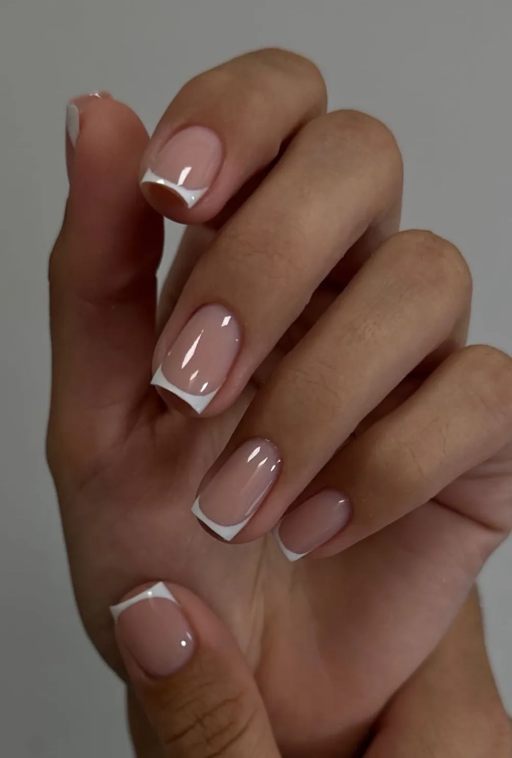 Маникюр, педикюр и подология от Валерии Половец: профессиональный уход за ногтями и стопами